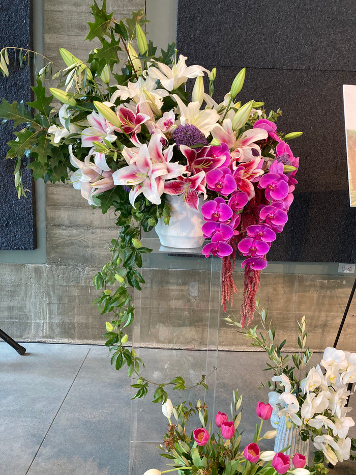 Large and fancy Easel Display